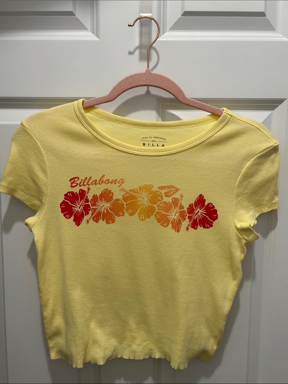 Billabong Bright Yellow Multi Colored Hibiscus Gradient Crop Tee Size Medium - Picture 1 of 6